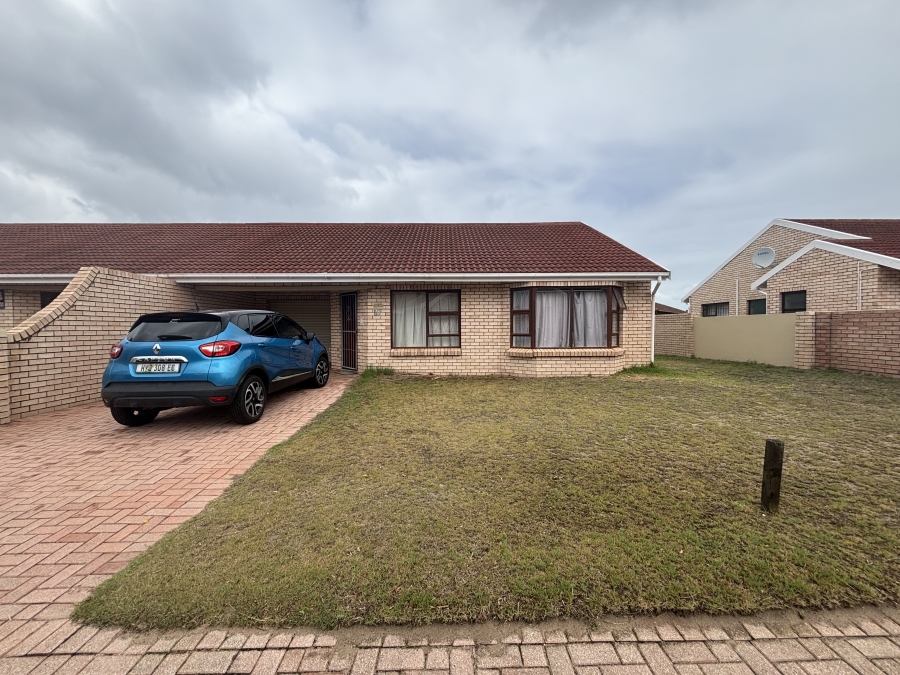 2 Bedroom Property for Sale in Summerstrand Eastern Cape